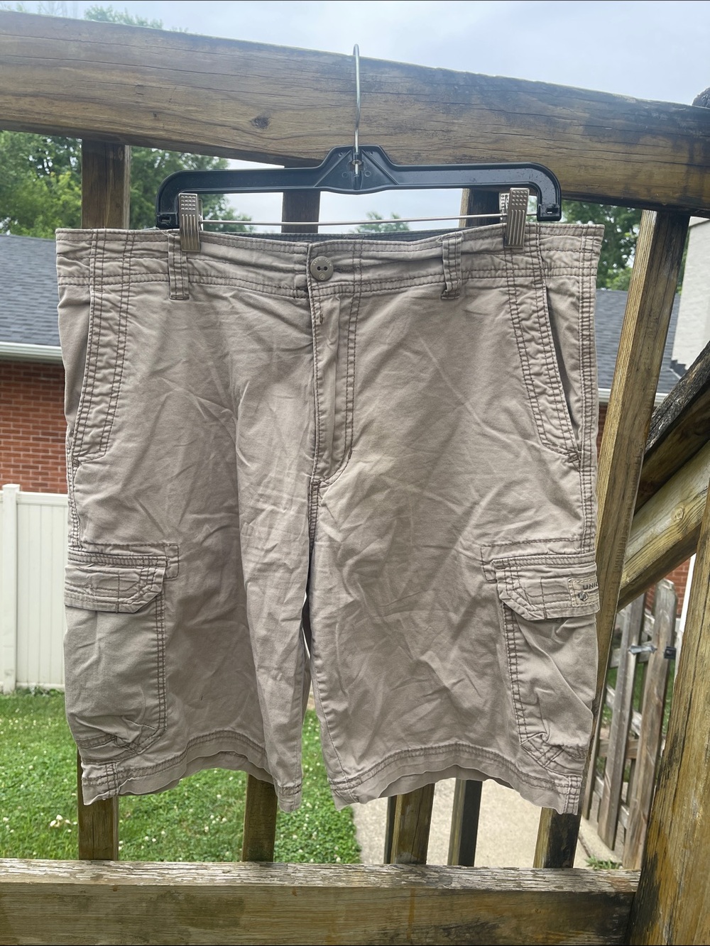 UNIONBAY Men's Cargo Shorts in Light Tan